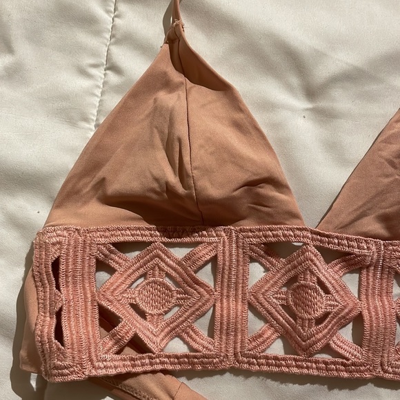 NWT H&M Bikini Top - Picture 2 of 2